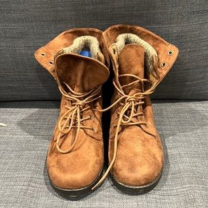 Arizona Ladies Lace Up Suede Boots 10, Cognac